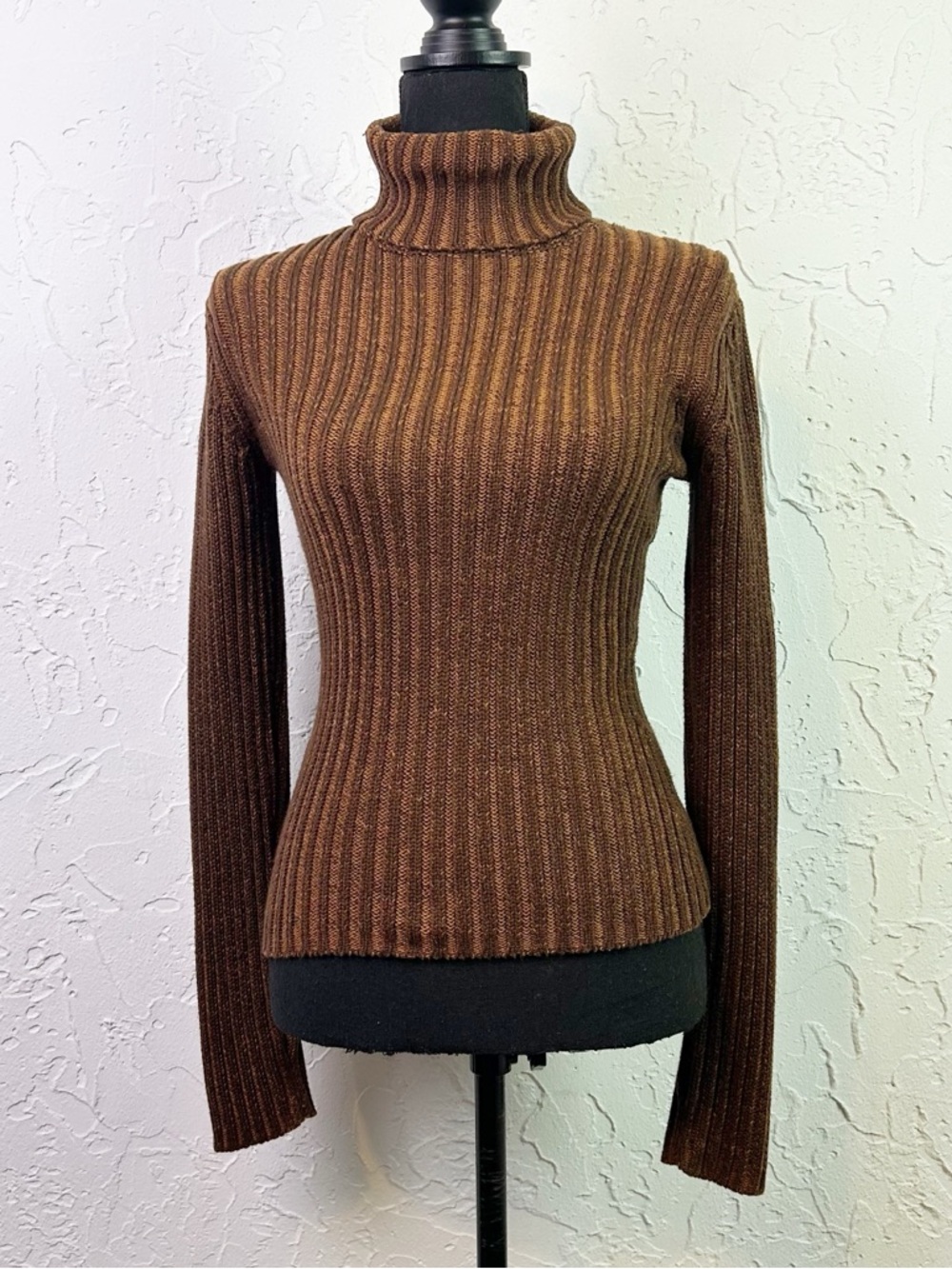 Vintage Y2K Brown Ribbed Stretch Fitted Turtle Neck Sweater Size Small